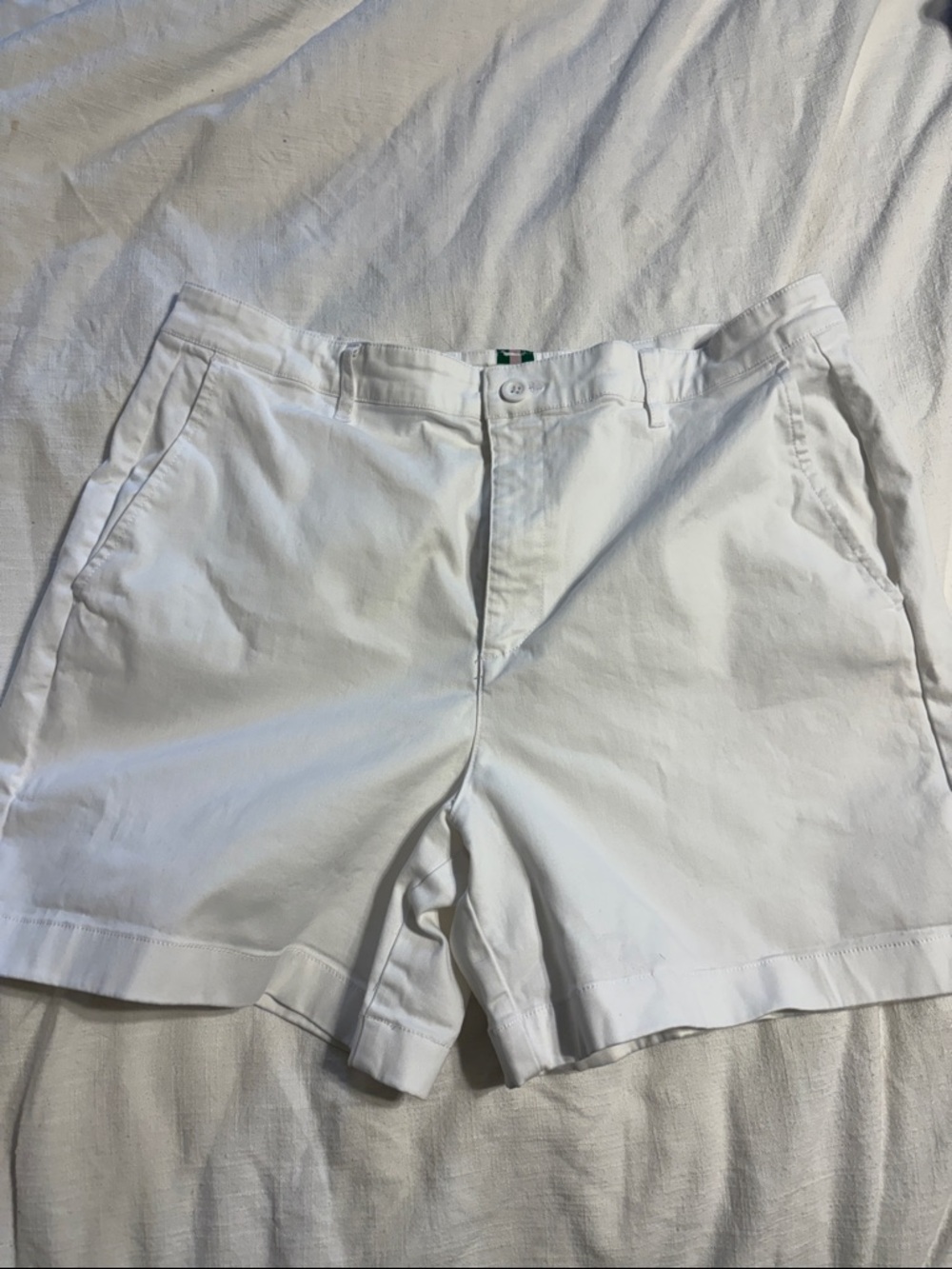Boden White Flat-Front Cotton Chino Shorts women’s size US14